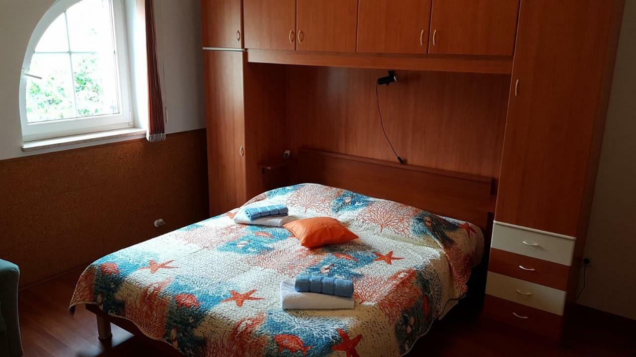 Villa Noela Pula Bagian luar foto