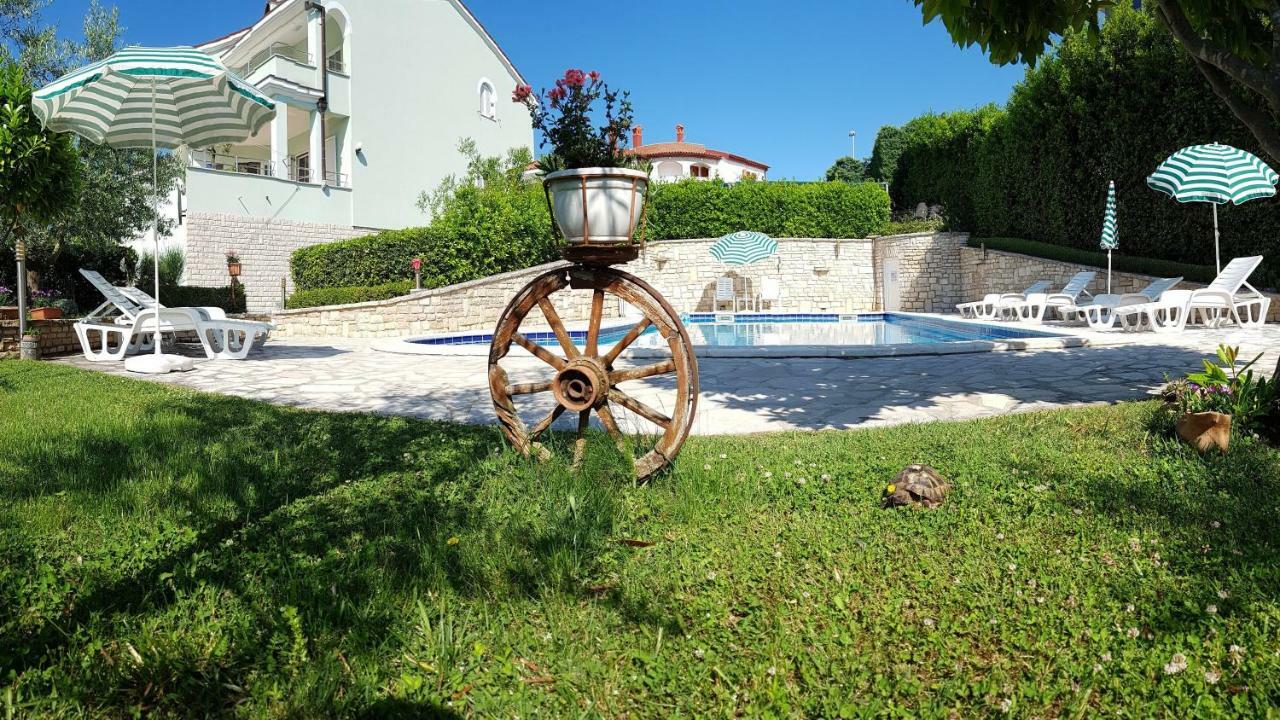 Villa Noela Pula Bagian luar foto