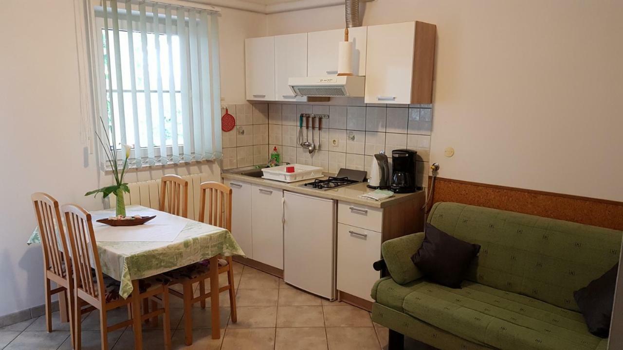 Villa Noela Pula Bagian luar foto