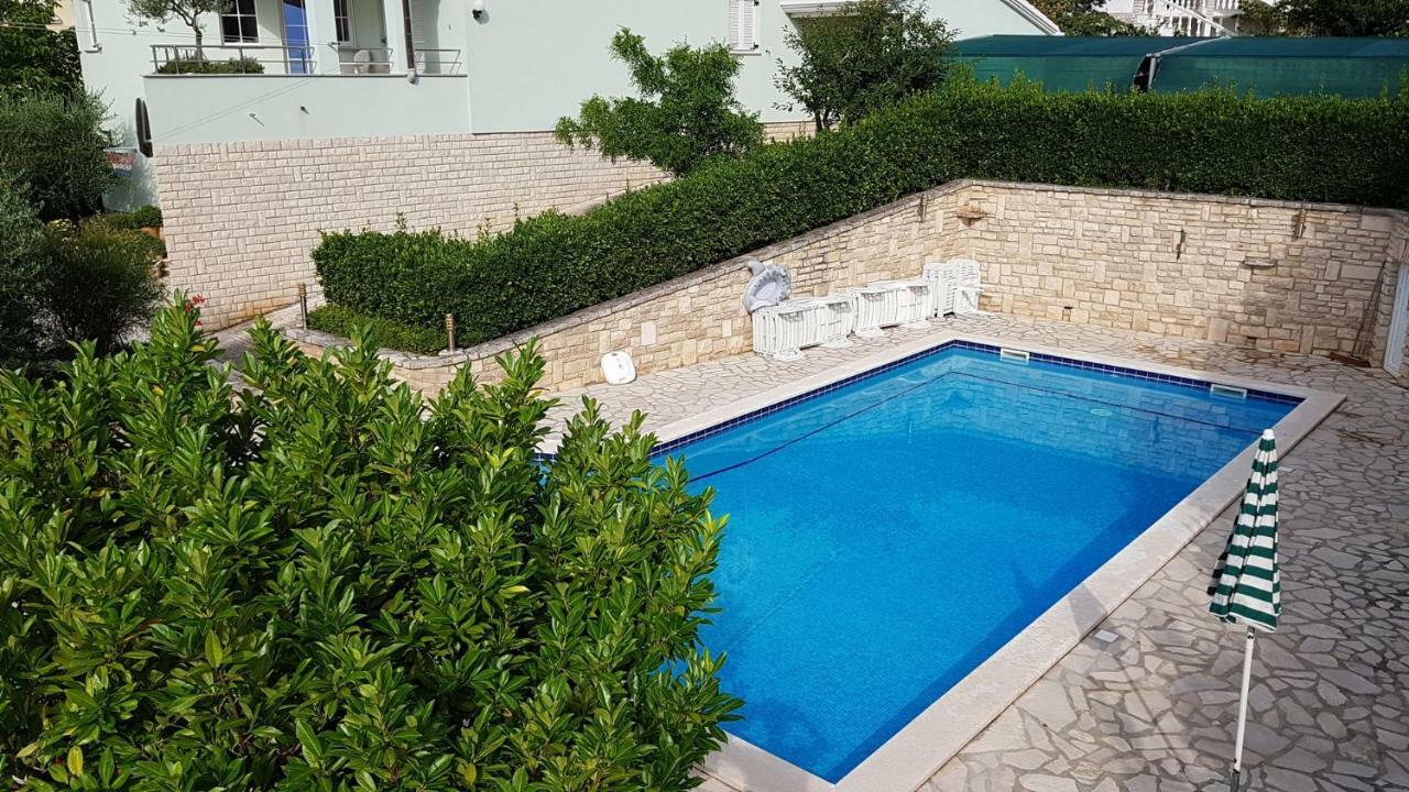 Villa Noela Pula Bagian luar foto